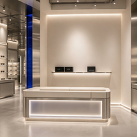Vitrine à lunettes professionnelle sur mesure, modulaire, minimaliste et haute capacité pour les zones d'expérience et de vente de lunettes