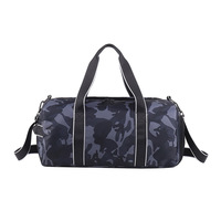Sac de sport à bandoulière réglable motif camouflage grand sac de sport de voyage à fermeture éclair sac de sport en cuir brodé toile en plastique PU