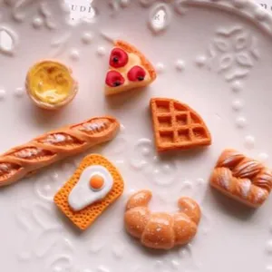 Pop Dagelijks Speelgoed Accessoires Wafel Baguette Ei Taarten Brood Miniatuur Voedsel Poppenhuis Keuken