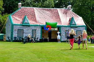 Estructura de Casa para Eventos de Campamento en Granjas al Aire Libre, Tienda de Campaña Inflable Tipo Pub Irlandés, Pub Inflable en Venta - Product Image 5