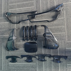 ชุดแต่งคาร์บอนไฟเบอร์ลายไฮโดรกราฟิกแบบใหม่สำหรับรถยนต์ Hilux Revo ปี 2016-2025 - Product Image 1