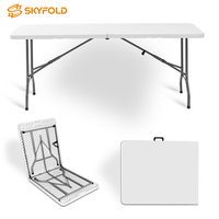 Ensemble de table et de chaises pliantes en plastique en gros avec pieds en métal pour les conférences, les festivals et la location d'événements en plein air