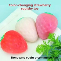 Nouvel Arrivage – Jouet Anti-Stress Grande Fraise à Presser, Changeant de Couleur à la Lumière, Gadget Créatif de Simulation et de Décompression