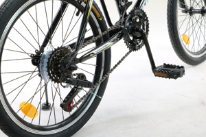 Mountain Bikes <strong>Small</strong> Size 20'' Aluminium Alloy Steel Durable and Safe for Boys Girls Unisex Cycles - Product Image 3