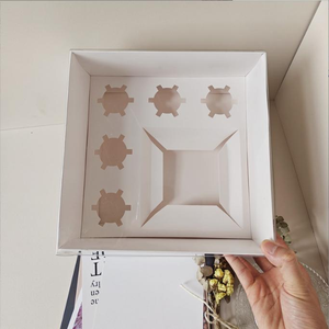 Kotak kue Bento, kotak kemasan transparan bening dengan 5 lubang cupcake untuk Hari Ibu Valentine - Product Image 6