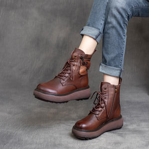 Nouvelles bottes Chukka en cuir de vachette style anglais, à bout rond, à lacets, à plateforme et à talon compensé pour l'automne - Product Image 1