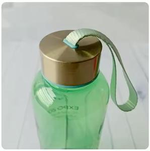 ขวดน้ำกีฬาใส Tritan ปลอดสาร BPA ขนาด 500 มล. พร้อมฝาปิด ผลิตด้วยกระบวนการฉีดขึ้นรูป สำหรับผู้ใหญ่ ใช้สำหรับกิจกรรมกลางแจ้งและตั้งแคมป์ - Product Image 1