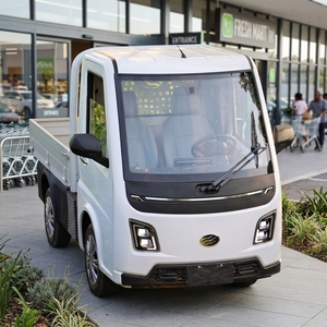 Solución de Flota de Camiones Ligeros Eléctricos Runhorse TEV |   Camioneta Eléctrica de Carga con Capacidad de 650 kg y Alcance de 200 km para Logística Urbana en Alquiler - Product Image 3