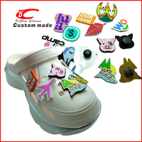 Personnalisation de breloque de chaussure en PVC personnalisée | Logos d'entreprise/IPs d'anime/thèmes de vacances disponibles, accessoires de chaussures exclusifs