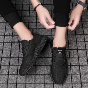 Chaussures de course respirantes pour hommes MUXIAN, en maille tricotée, à bout rond, à lacets, avec doublure en mesh, semelle extérieure en caoutchouc, toutes saisons, noir uni - Product Image 4