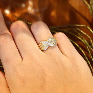 Anello di lusso da donna in oro giallo con diamante rotondo taglio brillante, colore G naturale, gioiello di fidanzamento T0741 - Product Image 3