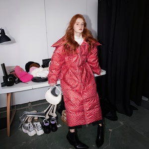 Fournisseur d'usine En stock |   Veste longue en <span class=keywords><strong>duvet</strong></span> à col haut pour designer indépendant |   Vêtements d'extérieur pour femmes, imprimé laser, hiver - Product Image 2