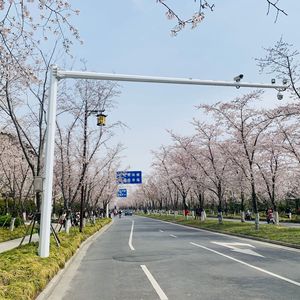 Ngoài Trời Bài Thép Kính Thiên Văn <span class=keywords><strong>Bullet</strong></span> Pole Núi Bao Vây Cctv <span class=keywords><strong>Camera</strong></span> Nhúng Nóng Mạ Kẽm - Product Image 2