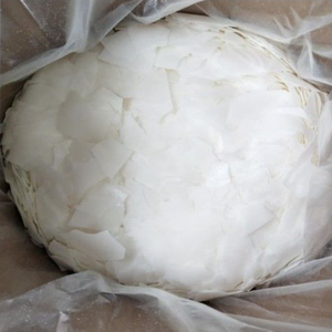 Méthosulfate de Béhentrimonium (BTMS) à 50 % de pureté, en flocons blancs, matière première cosmétique pour le soin des cheveux - Product Image 1