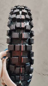 Pneu de moto GUMMY SOFT ENDURO de qualité supérieure, neuf, 18 pouces, 110/100-18, 120/90-18, 140/80-18, à <span class=keywords><strong>prix</strong></span> avantageux - Product Image 4