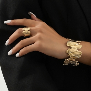 Ensemble de 2 bracelets jonc en métal doré punk, feuilles épaisses, réglables, texture ouverte, bracelet jonc pour femmes, ensemble de bijoux - Product Image 1