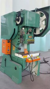 เครื่องปั๊มโลหะแบบกลไกสำหรับงานหนัก 6.5-100 ตัน รุ่น CHZOM ปี 2025 สำหรับปั๊มขึ้นรูปขายึดโลหะ - ราคาโรงงาน J23-160T - Product Image 2