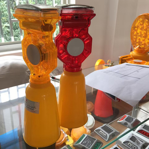 An Toàn Đường Bộ Linh Hoạt Năng Lượng Mặt Trời Nhấp Nháy Giao Thông Cone LED Cảnh Báo Giao Thông Cone Light - Product Image 4
