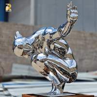 Sculpture d'homme de plongée en acier inoxydable de polissage de miroir de style moderne grandeur nature à vendre