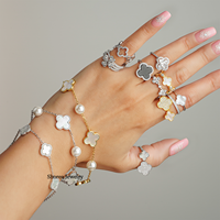 Ensemble de Bagues Ouvertes Plaqué Or 18K Tendance avec Perles, Onyx Noir et Trèfle à Quatre Feuilles en Argent Sterling 925 pour Femme