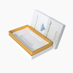 Boîte à couvercle <span class=keywords><strong>amovible</strong></span> en carton blanc Boîte cadeau de luxe en papier doré avec plateau en mousse - Product Image 4