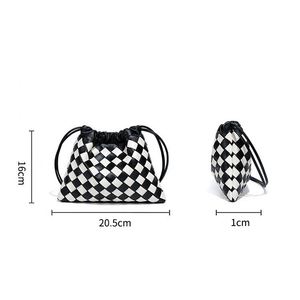 กระเป๋าใส่ขยะ PU ทอมือสุดหรูแบบสั่งทำพิเศษ ปี 2025 กระเป๋าใส่ของขนาดเล็กแบบสะพายข้าง รุ่น Cloud สำหรับฤดูร้อนและฤดูใบไม้ผลิ - Product Image 2
