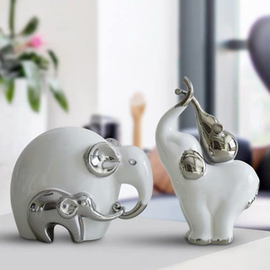 Éléphant, décoration moderne pour <span class=keywords><strong>chambre</strong></span> d'hôtel, cadeau de mariage <span class=keywords><strong>pas</strong></span> cher en gros, couleur argentée blanche, famille chaleureuse - Product Image 1