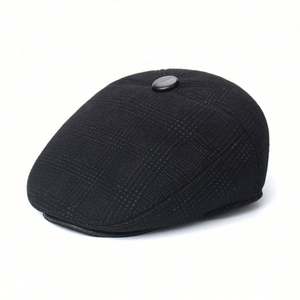 Boinas a cuadros de invierno al por mayor para hombres de mediana edad y mayores, gorros cálidos para exteriores con protección para las orejas, sombrero de newsboy para ancianos. - Product Image 6