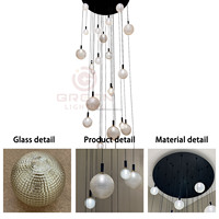 Lampe suspendue longue en verre moderne Lustre d'escalier Corps gris foncé LED Haute luminosité pour l'éclairage des escaliers Villa Hôtel