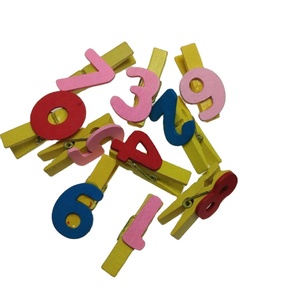 Pince en bois de noël de haute qualité bouleau pince à linge dessin animé letles imprimé pince en bois - Product Image 3