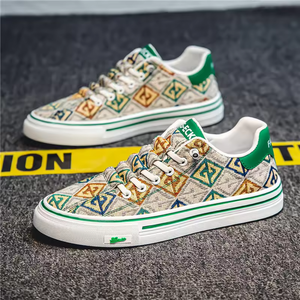 รองเท้าผ้าใบแบบผูกเชือก ระบายอากาศได้ดี พื้นนุ่ม น้ำหนักเบา เหมาะสำหรับวิ่ง ออกกำลังกายกลางแจ้ง เล่นสเก็ตบอร์ด แฟชั่นสนีกเกอร์ รองเท้าลำลอง - Product Image 1