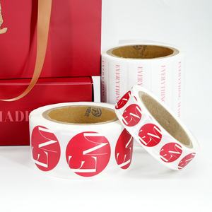 Sac en papier d'<span class=keywords><strong>art</strong></span> rouge recyclable biodégradable de luxe avec logo personnalisé <span class=keywords><strong>et</strong></span> impression offset avec poignée. - Product Image 2