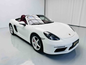 <span class=keywords><strong>Porsche</strong></span> 718 Boxster 2.0T d'occasion de luxe avec sièges en cuir, roadster élégant à faible kilométrage, voiture de sport polyvalente pour le quotidien et les loisirs - Product Image 3