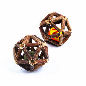 ของเล่นแมวแบบแท่งซิลเวอร์ไวน์ธรรมชาติ รูปทรงกรง ลูกบอล กระดิ่ง สำหรับแมวในบ้าน ลูกแมว ช่วยทำความสะอาดฟัน ขัดฟัน ของเล่นเคี้ยวสำหรับแมวทุกสายพันธุ์ - Product Image 1