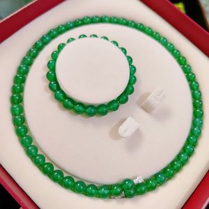 Set di Collana e Bracciale con Perle Rotonde di Calcedonio Brasiliano Blu Ghiaccio, Stile Semplice ed Elegante in Agata Verde - Product Image 4