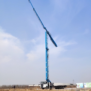 Véhicules de chantier en haute altitude JH70-XR, 70 m, grande machinerie de transport de ciment de chantier, camion pompe à béton - Product Image 6