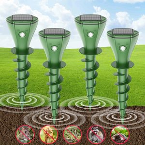Repelente de Topos, Conejos, Marmotas y Ardillas, Energía Solar, Resistente al Agua IP 65, para Exteriores, Césped y Jardín - Product Image 1