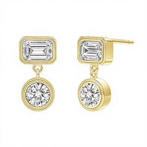 Pendientes de Plata de Ley 925 con Moissanita |   Anillo de Oro de 0.5-3 Quilates con Baño de Rodio y Engaste de Seis Garras |   Regalo de Joyería Fina Clásica Unisex - Product Image 4