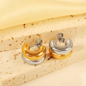 Pendientes de Aro Gruesos en Forma de C de Doble Capa con Círculos Mixtos de Acero Inoxidable Chapado en Oro de 18K, No se Deslustran, Venta al por Mayor, Joyería para Mujer - Product Image 4