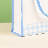 Sac fourre-tout carré en toile à carreaux épissés avec logo personnalisé, poignée en sangle épaissie, grand soufflet, idéal pour la promotion quotidienne et les cadeaux.