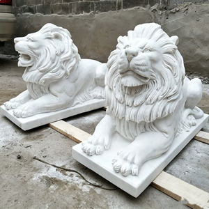 Grande Statua di Leone in Marmo Bianco, Coppia di Statue Classiche per Decorazione Esterna, Statua Gigante di Leone in Pietra per Ingresso Villa e Decorazione Cancello - Product Image 6