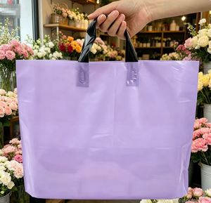 Fashion Plastic <b>Tote</b> Packing <b>Bags</b>, Waterproof and Portable, Custom logo Service for Market Sales - Product Image 3