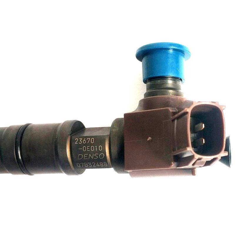 Genuine 23670-0E010 Common Rail Injector 295700-0550 Diesel Injector Assemblies 295700-0160 for Toyota