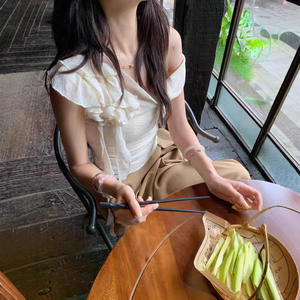 Camiseta Beige sin Mangas con Cuello con Volantes, Transpirable, de Secado Rápido, para Mujer, Verano 2025, Color Sólido, Chifón, Corte Regular - Product Image 2