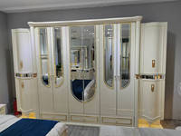 Ensemble Chambre Royale De Luxe King Size 8 Portes 5 Pièces Haut De Gamme Avec Tête De Lit Miroir Lumineuse LED