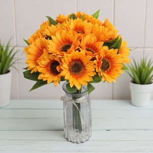 Ramo de Girasoles Artificiales, Flores de Seda y Plástico Hechas a Mano, Decoración para Bodas y Hogar - Product Image 1
