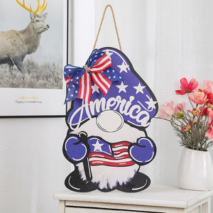 Decorazione da appendere alla porta per il 4 luglio, gnomi patriottici con bandiera americana e fiocco per la festa dell'Indipendenza - Product Image 3
