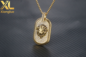 Pendentif Tête Étanche en Acier Inoxydable avec Zirconiums Pavés et Diamants, Design Collier Tendance Marlary, Plaqué Or - Product Image 4