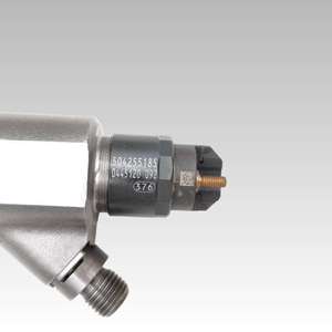 Inyector de motor diésel 0445120092, inyector Common Rail para coches diésel, pieza de repuesto metálica - Product Image 3