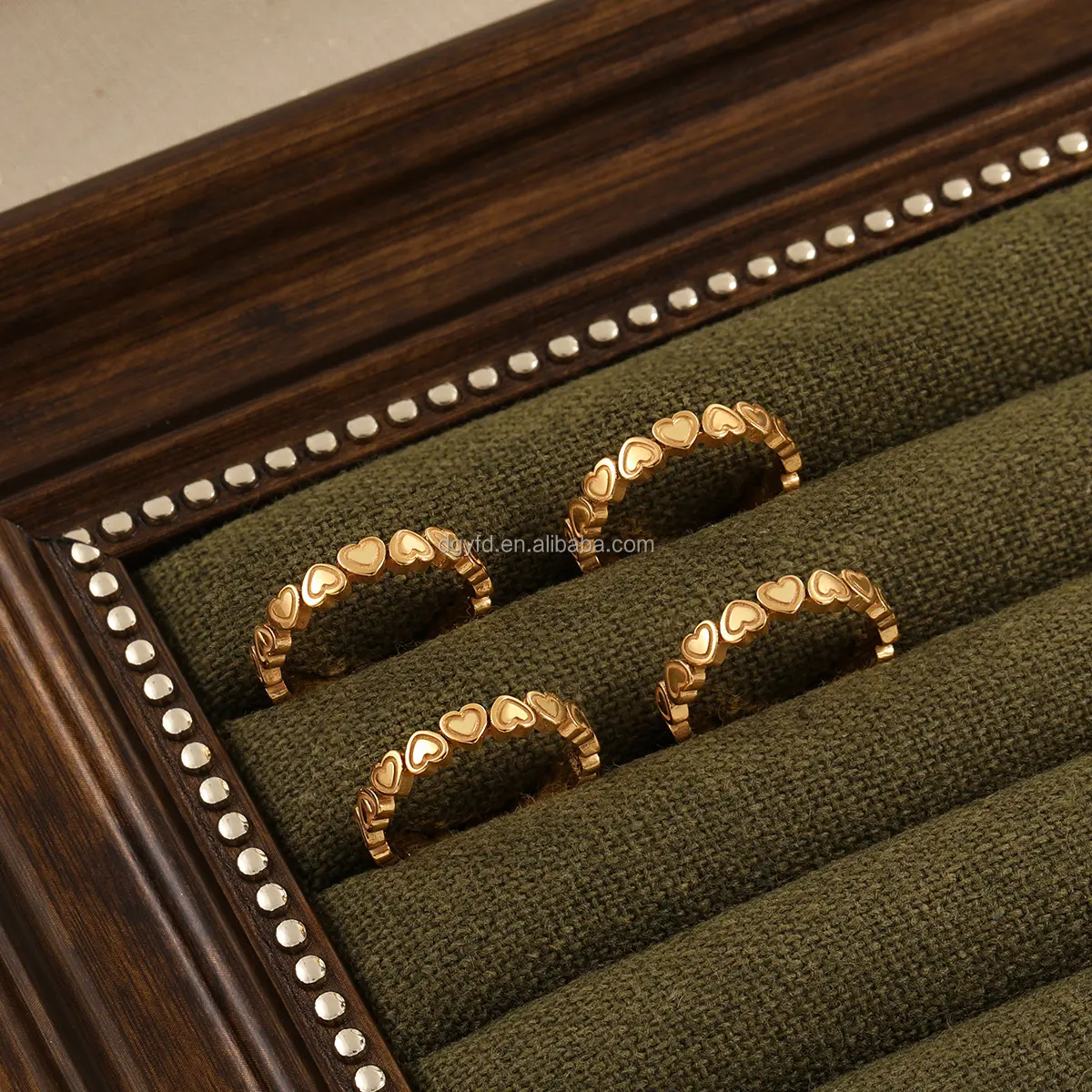 Cincin baja tahan karat PVD emas 18K wanita cincin mode perhiasan kustom tahan air dapat ditumpuk